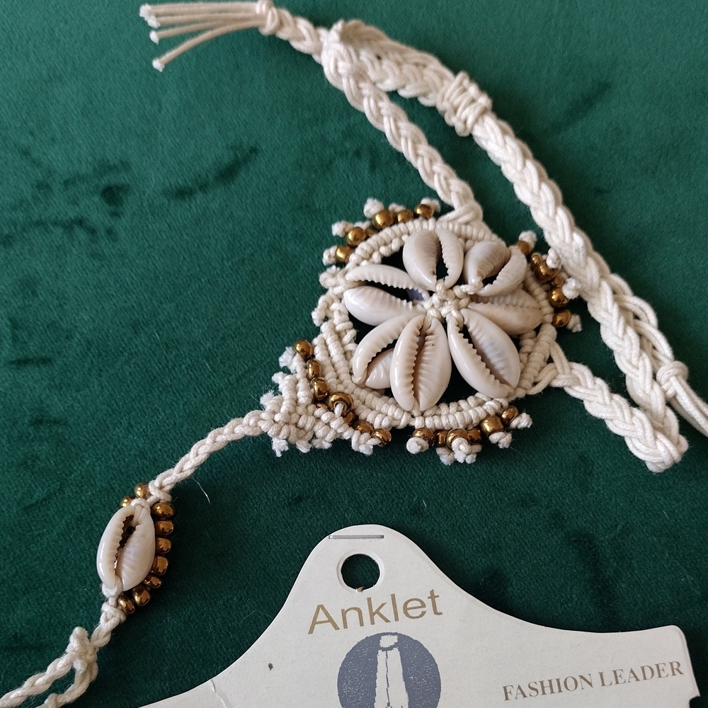 Cream and Gold Macrame Boho Style Shell Anklet